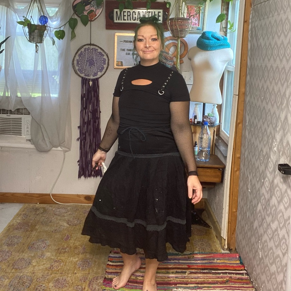 Sharen’s Collections Vintage Black Tiered Sequin Bohemian Skirt Drawstring 2